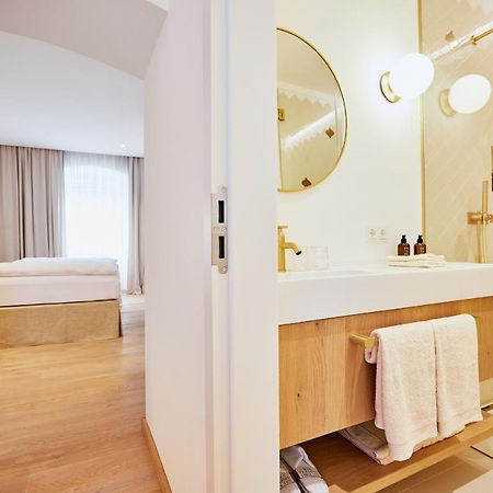 Boutiquehotel Zum Goldenen Hirschen Gmunden Eksteriør billede