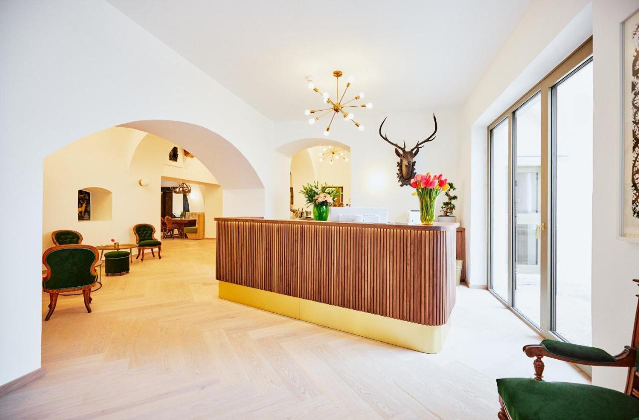 Boutiquehotel Zum Goldenen Hirschen Gmunden Eksteriør billede