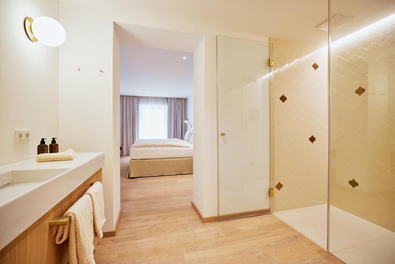 Boutiquehotel Zum Goldenen Hirschen Gmunden Eksteriør billede