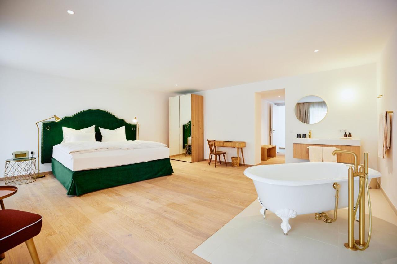 Boutiquehotel Zum Goldenen Hirschen Gmunden Eksteriør billede