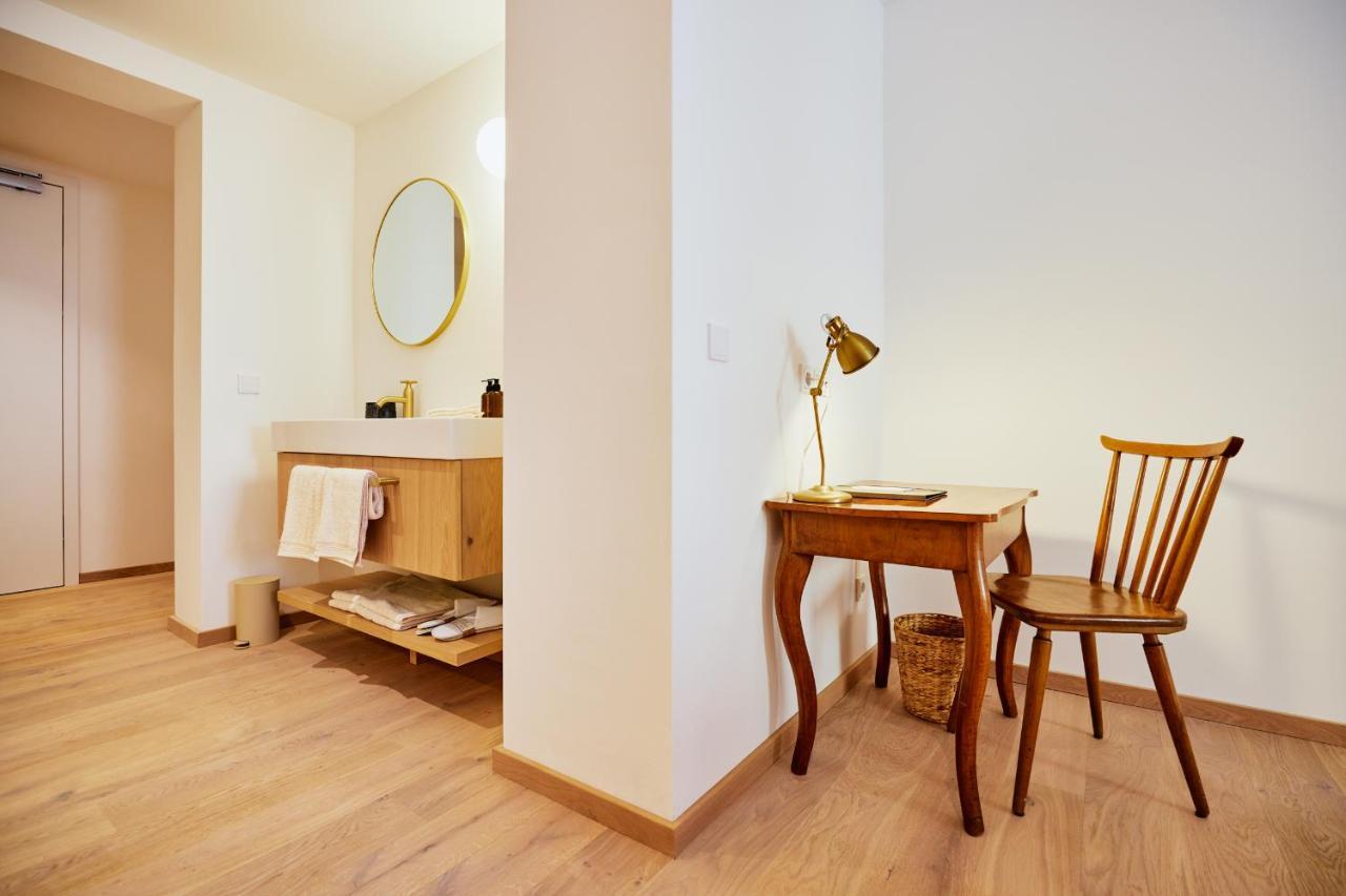 Boutiquehotel Zum Goldenen Hirschen Gmunden Eksteriør billede