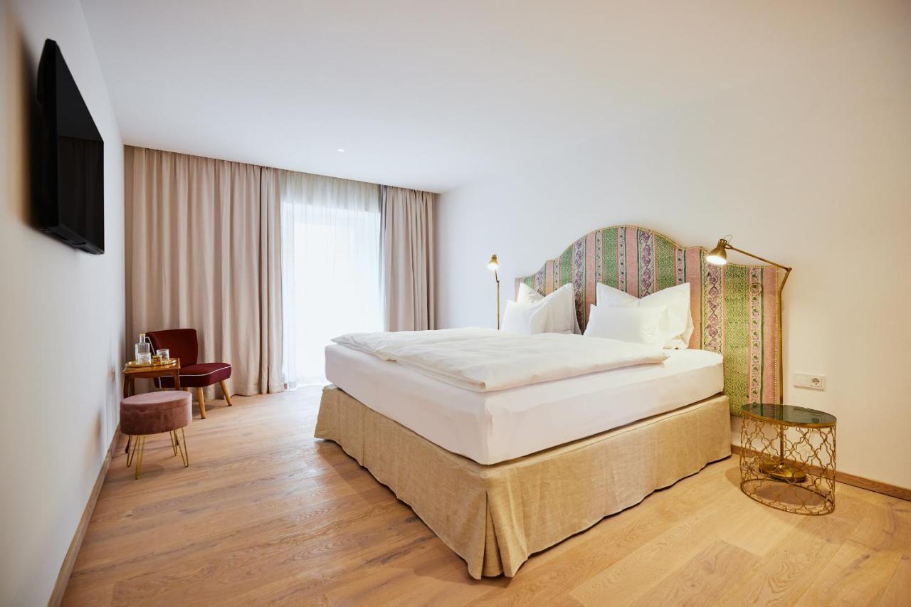 Boutiquehotel Zum Goldenen Hirschen Gmunden Eksteriør billede