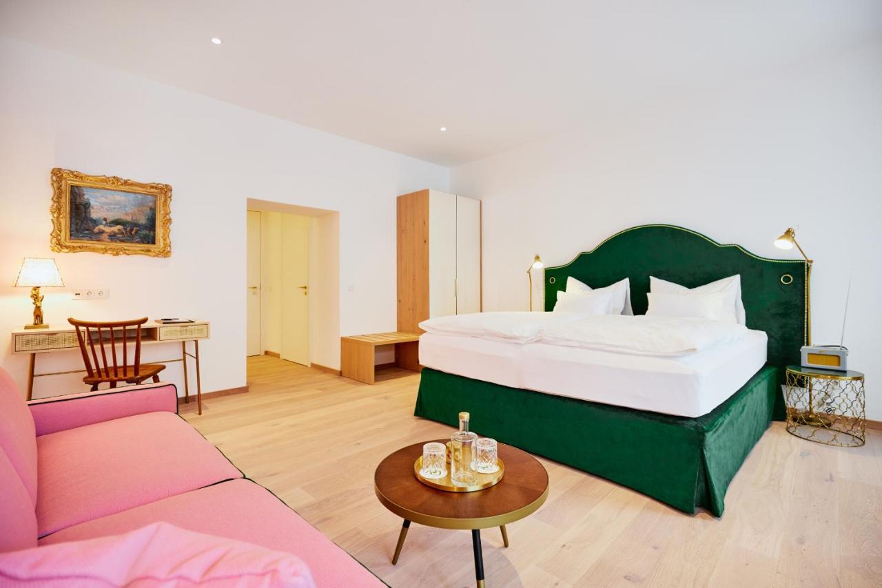 Boutiquehotel Zum Goldenen Hirschen Gmunden Eksteriør billede