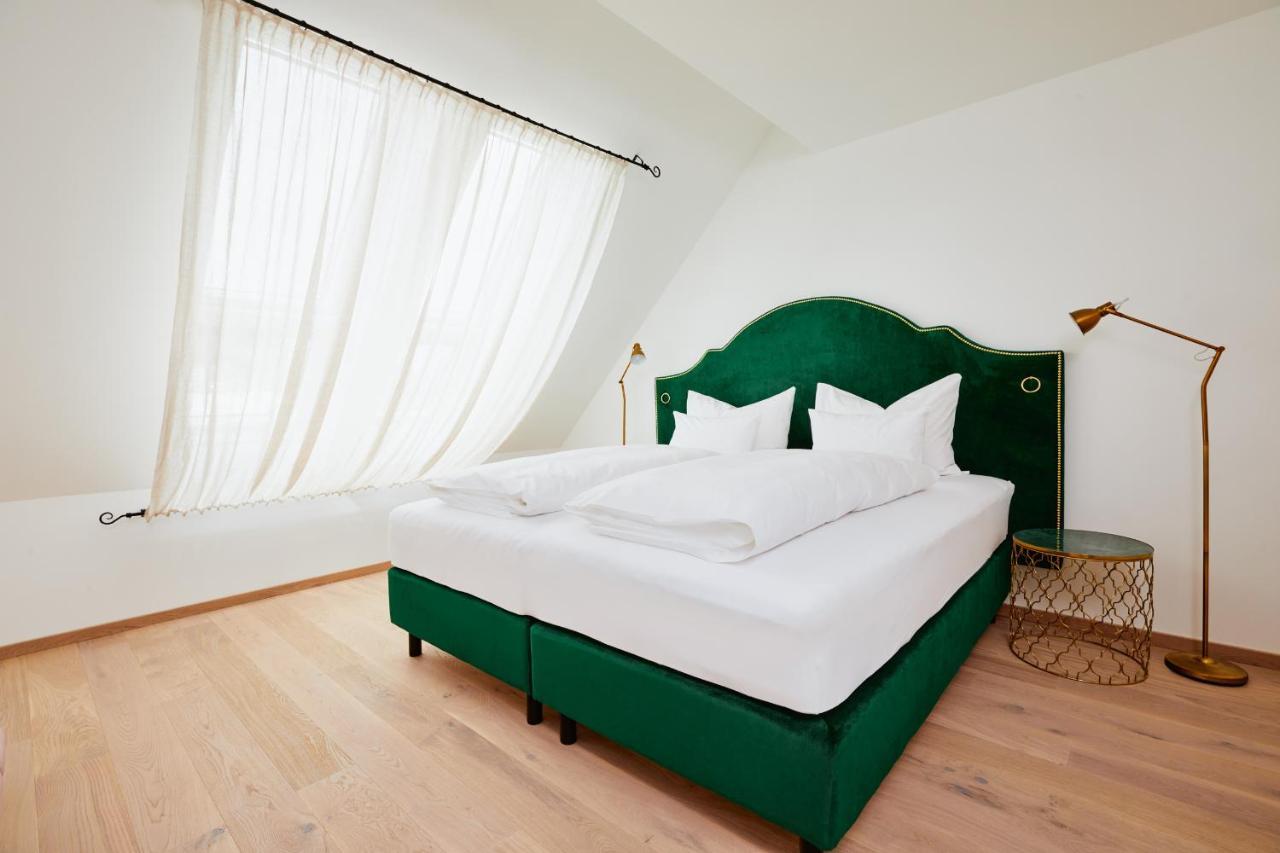Boutiquehotel Zum Goldenen Hirschen Gmunden Eksteriør billede
