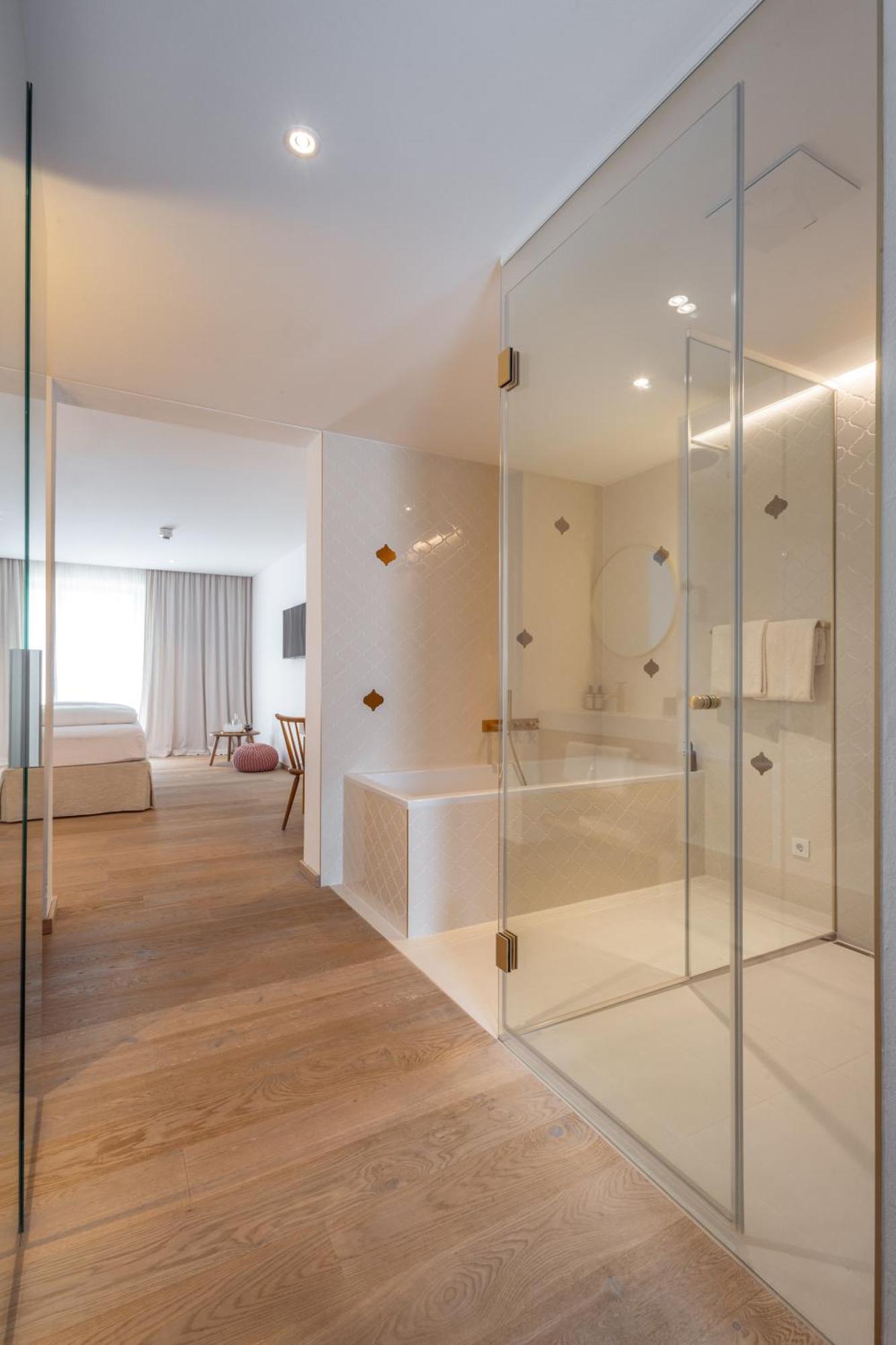Boutiquehotel Zum Goldenen Hirschen Gmunden Eksteriør billede